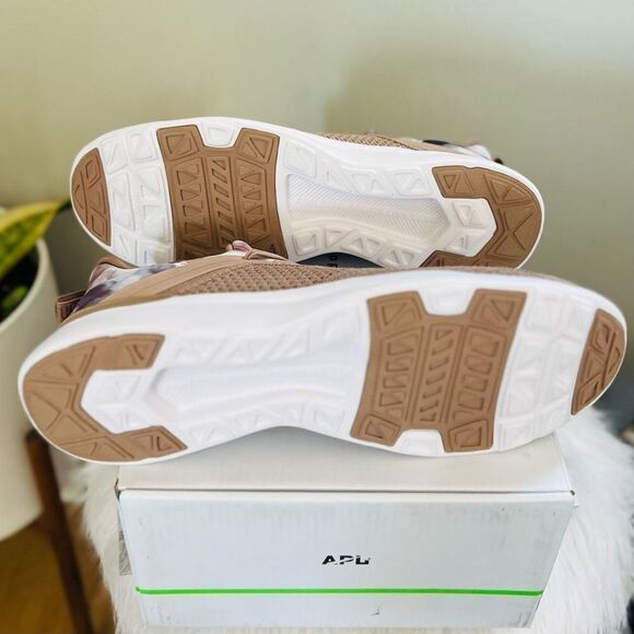 APL‎ TechLoom Tracer Knit Training Tennis Shoe, Tie Dye/Tan, Size 11 NWT - Picture 17 of 17